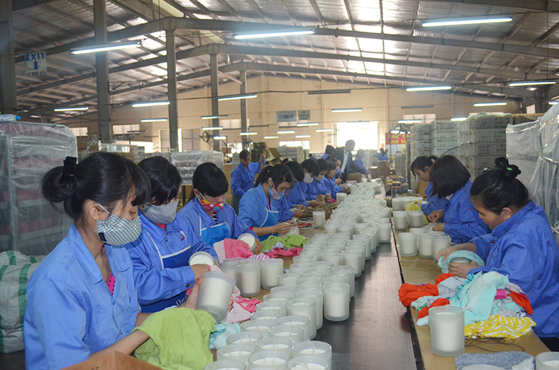 Công ty TNHH nến cao cấp AIDI (KCN Cái Lân, TP Hạ Long) cũng thực hiện nhiều chính sách có lợi cho người lao động như: bữa ăn ca, chế độ độc hại...