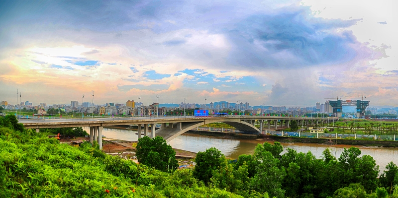 Cầu Bắc Luân 2 đi vào hoạt động có ý nghĩa quan trọng trong hợp tác kinh tế biên giới Đông Hưng-Quảng Ninh