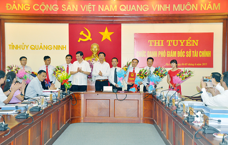 BTV Tỉnh ủy tổ chức thi tuyển để bổ nhiệm cán bộ vào vị trí Giám đốc Sở Tài chính (tháng 6-2015)Ảnh Minh Thu