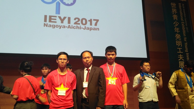 Hiếu và Đỉnh tiếp tục được Liên hiệp các Hội KH&KT Việt Nam lựa chọn tham gia Triển lãm quốc tế dành cho các nhà sáng tạo trẻ (IEYI) - cuộc thi khoa học dành cho các nhà sáng tạo trẻ trên thế giới, tại Nhật Bản. 