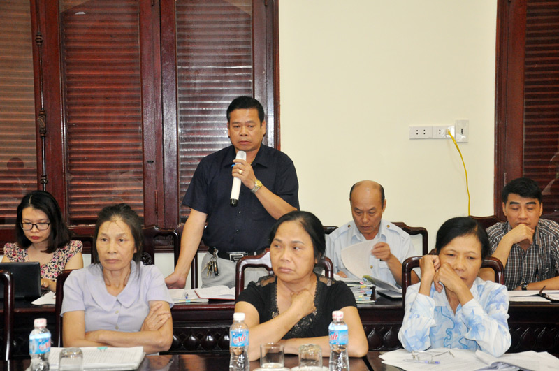 Các phòng, ban chức năng thành phố Móng Cái trực tiếp đối thoại với người dân 