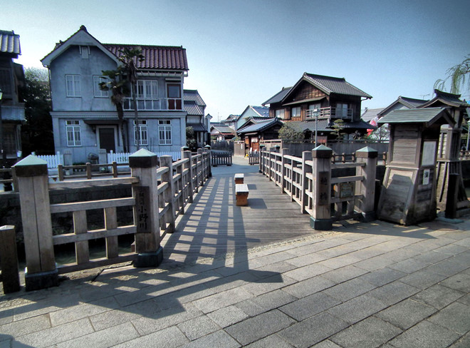 Đừng quên ghé thăm khu nhà cổ Sawara đậm nét u hoài của Nhật Bản xa xưa nằm dọc dòng sông Ono, sau đó thưởng thức món cơm lươn trứ danh tại tuyến phố Omote-sando.