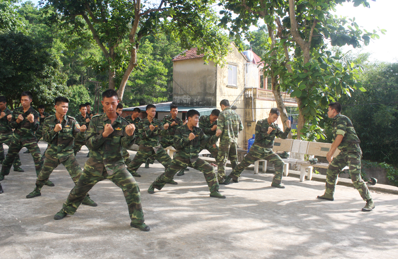 Một buổi tập luyện võ thuật của CBCS Đại đội Trinh sát, Bộ CHQS tỉnh.