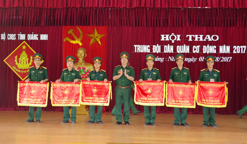 Ban CHQS TP Hạ Long giành giải Ba toàn đoàn trong Hội thao Trung đội dân quân cơ đông năm 2017.