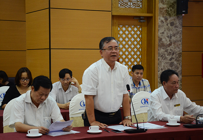 Lãnh đạo Công ty CP Đầu tư và xây dựng Việt Long thông tin về nhà máy xử lý chất thải rắn Khe Giang