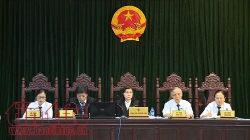 Hội đồng xét xử. Ảnh: Nguyễn Dũng/TTXVN