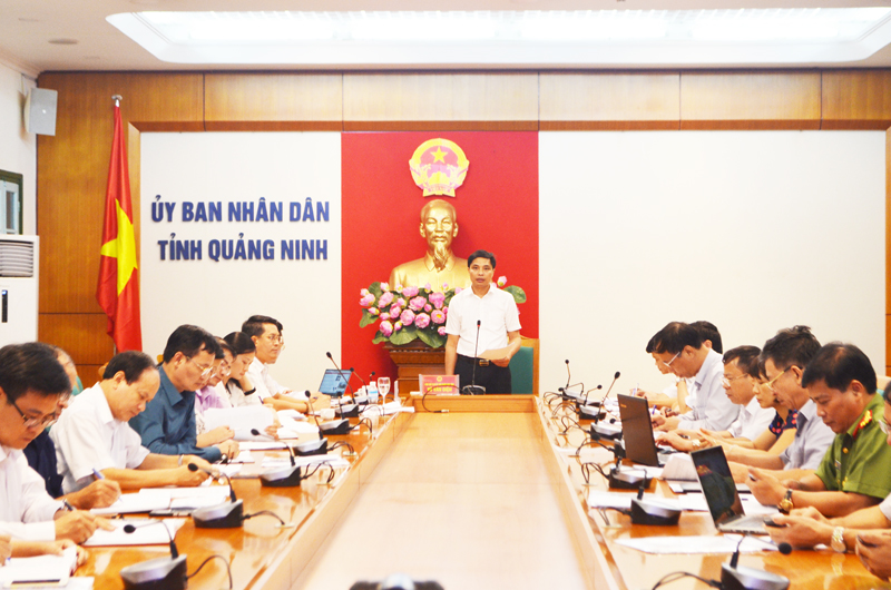 Đồng chí Vũ Văn Diện, Phó Chủ tịch UBND tỉnh chủ trì cuộc họp
