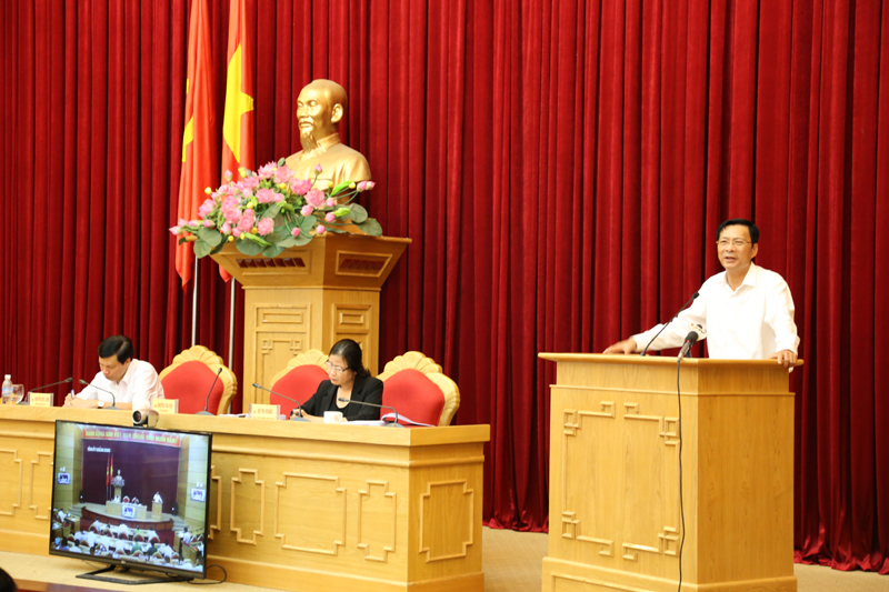 Đồng chí Nguyễn Văn Đọc, Bí thư Tỉnh uỷ, Chủ tịch HĐND tỉnh chủ trì Hội nghị