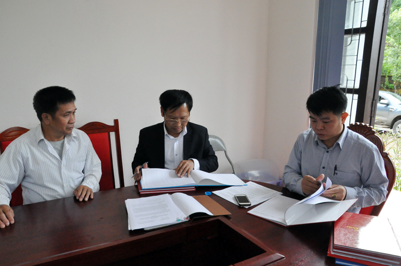 Ban Tổ chức Huyện ủy Bình Liêu kiểm tra giám sát tại Đảng ủy xã Đồng Văn về việc triển khai thực hiện một số nội dung trong công tác xây dựng tổ chức cơ sở đảng và đảng viên năm 2017