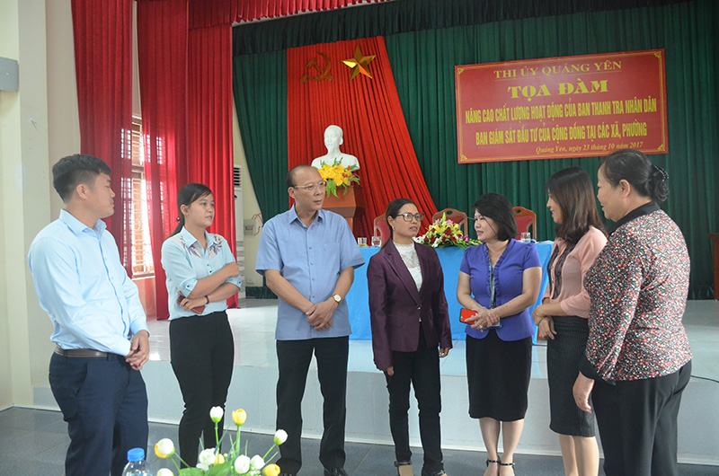 Lãnh đạo TX Quảng Yên chia sẻ kinh nghiệm thực hiện hoạt động thanh tra, giám sát với các thành viên Ban TTND, Ban GSĐTCĐ cấp phường, xã