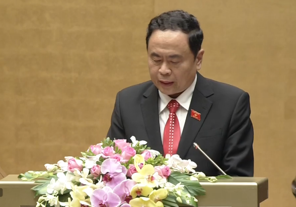 Chủ tịch Ủy ban Trung ương MTTQ Việt Nam Trần Thanh Mẫn trình bày Báo cáo tổng hợp ý kiến, kiến nghị của cử tri và nhân dân cả nước gửi tới Quốc hội sáng 23/10.