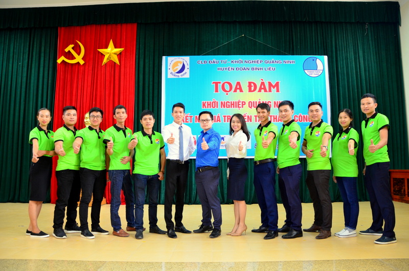 Tinh thần khởi nghiệp của các bạn thanh niên trẻ Bình Liêu đã được đồng chí Phó Bí thư Huyện đoàn thay mặt thể hiện cùng các doanh nhân của CLB Khởi nghiệp Quảng Ninh và Hội Doanh nhân trẻ tỉnh
