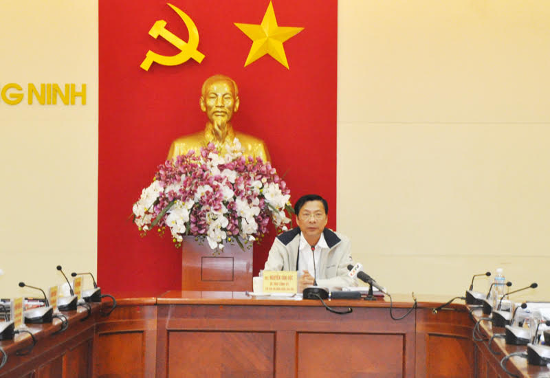 Bí thư Tỉnh ủy Nguyễn Văn Đọc phát biểu kết luận hội nghị.