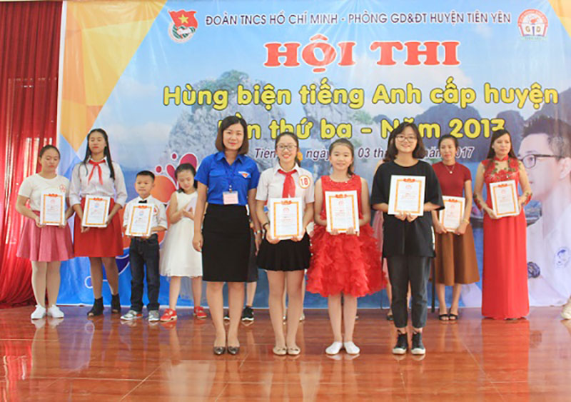 Ban Tổ chức hội thi trao giải nhất cho 3 thí sinh.