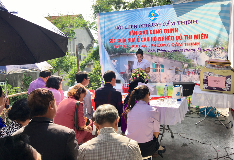 Lễ bàn giao nhà cho gia đình chị Đỗ Thị Miên ( tổ 2, khu 4A, phường Cẩm Thịnh, TP Cẩm Phả).