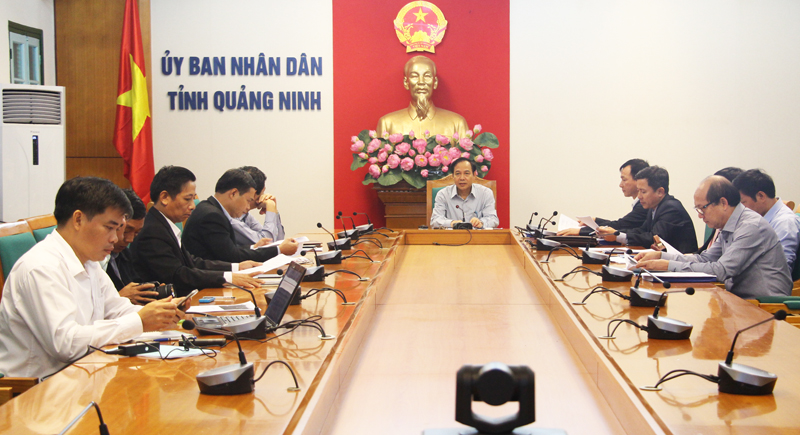 Đồng chí Đặng Huy Hậu, Phó Chủ tịch Thường trực UBND tỉnh, Chủ tịch Hội đồng thẩm định kết luận tại cuộc họp