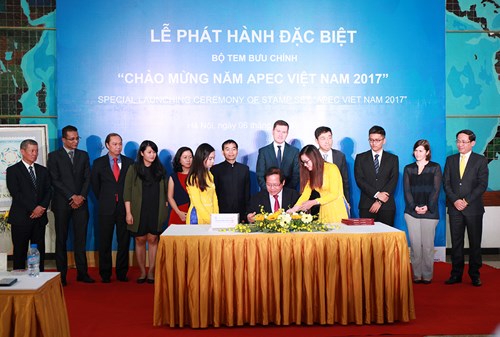 Lễ phát hành đặc biệt bộ tem “Chào mừng Năm APEC Việt Nam 2017” .