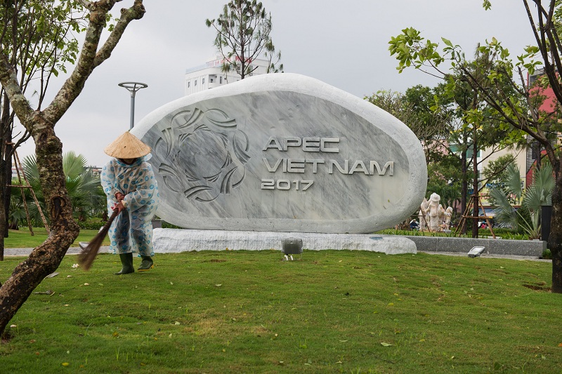 Nằm trong chuỗi các hoạt động bên lề của Tuần lễ cấp cao APEC 2017 tại TP Đà Nẵng, vào ngày 9/11 tới đây Ban thư ký APEC sẽ phối hợp với các đơn vị liên quan tổ chức Lễ Khai trương công viên APEC, là nơi sắp đặt 21 bức tượng nghệ thuật từ 21 nền kinh tế thành viên.