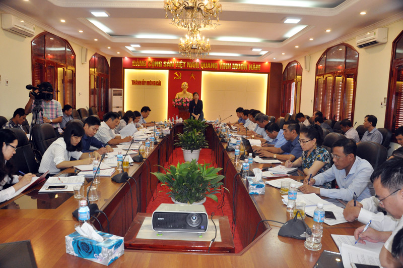 Đoàn công tác của Tỉnh ủy do đồng chí Đỗ Thị Hoàng, Phó Bí thư Thường trực Tỉnh ủy