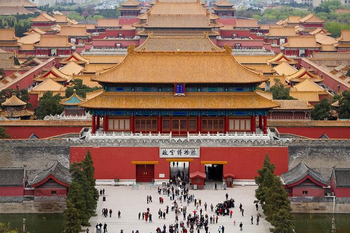   Tử Cấm Thành được coi là nơi thu hút khách du lịch nhất Trung Quốc. Theo trang web Chinahighlights, đây là cung điện cổ lớn nhất thế giới. Ảnh: Flickr.