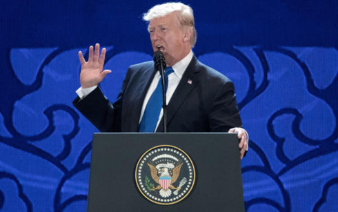 Tổng thống Donald Trump phát biểu tại Hội nghị thượng đỉnh APEC ở Đà Nẵng, Việt Nam, 2017. (Ảnh: AP)