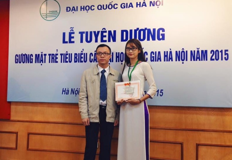 Hòa được nhận danh hiệu “Gương mặt trẻ tiêu biểu cấp Đại học Quốc Gia” năm 2015.