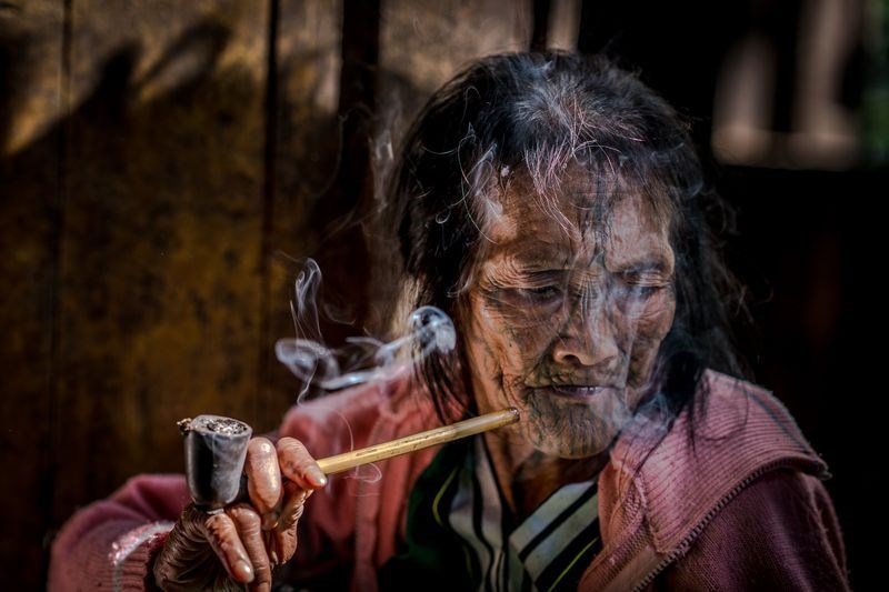 Chân dung một cụ bà trong một bộ tộc ở Myanmar. (Nguồn: NatGeo)