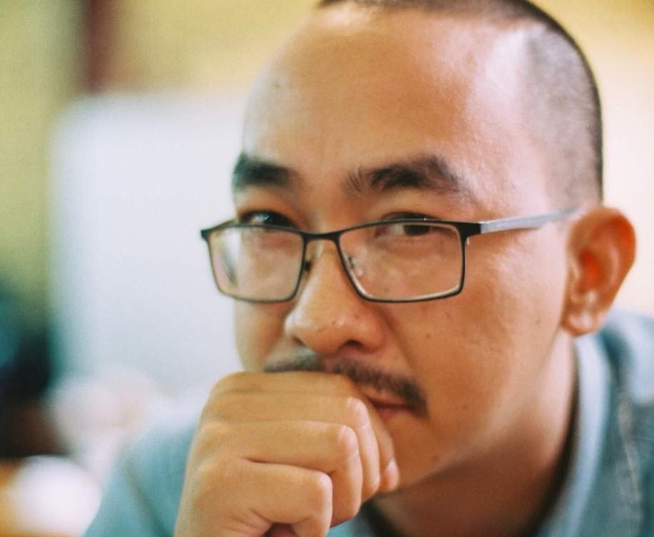  Họa sĩ Nguyễn Dũng Minh - người phụ trách phần phục trang của phim Thương nhớ ở ai. 