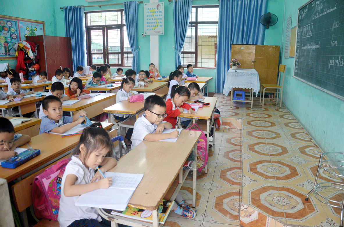 Năm học này, lớp 1D, Trường Tiểu học Lý Thường Kiệt, TP Uông Bí có tới 44 học sinh
