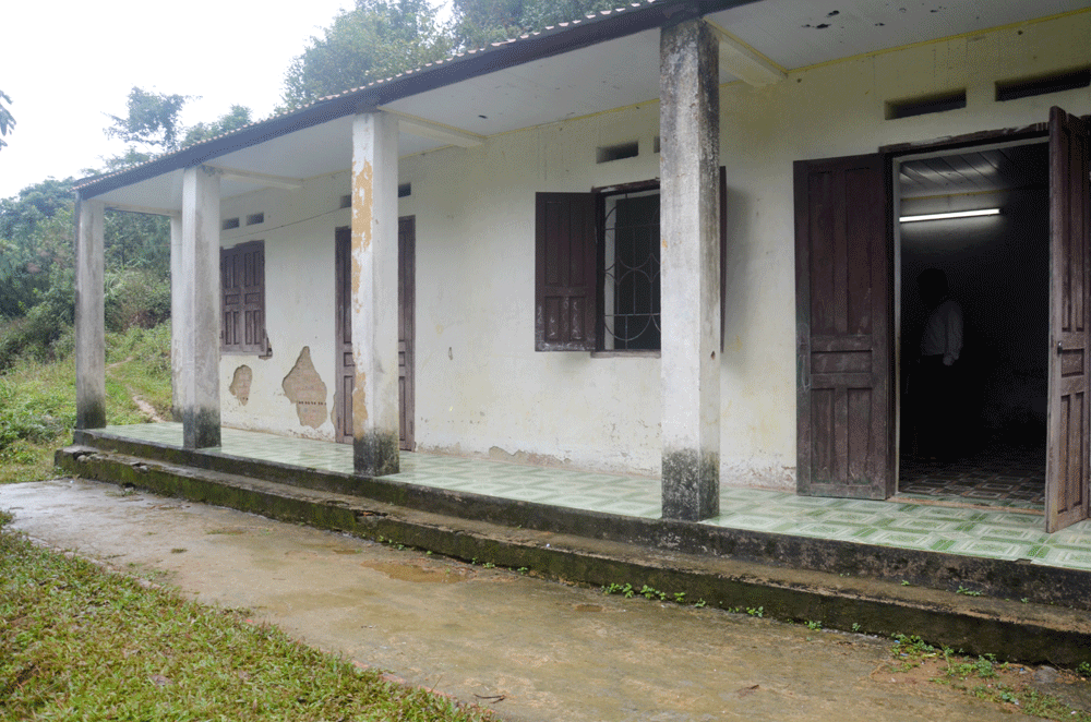 Phòng học tại điểm trường Khe Vằn, Trường Tiểu học Khe Vằn, xã Húc Động đã cũ kỹ