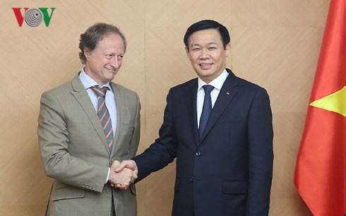Phó Thủ tướng Vương Đình Huệ tiếp Phó Thủ tướng Vương Đình Huệ tiếp Đại sứ EU tại Việt Nam.