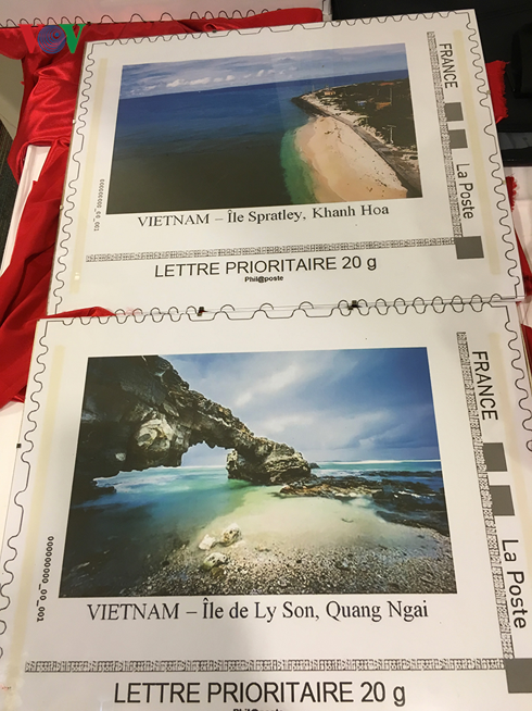 Hình ảnh các cảnh đẹp của biển đảo Việt Nam trên bộ tem