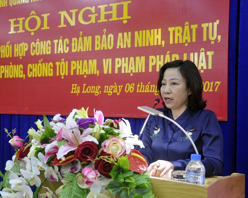 Đồng chí Vũ Thị Thu Thủy, Phó Chủ tịch UBND tỉnh phát biểu chỉ đạo tại hội nghị.