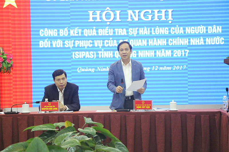 Đồng chí Đặng Huy Hậu, Phó Chủ tịch Thường trực UBND tỉnh phát biểu tại hội nghị.