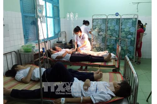 Trong số 260 học sinh của trường ăn sáng bằng món xôi mặn do một cơ sở ở thành phố Phan Rang-Tháp Chàm cung cấp, có 36 học sinh bị ngộ độc phải đưa vào viện cấp cứu.