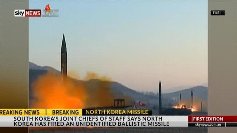 Truyền thông đưa tin về vụ phóng tên lửa Pukkuksong-15 hôm 29/11 của Triều Tiên.