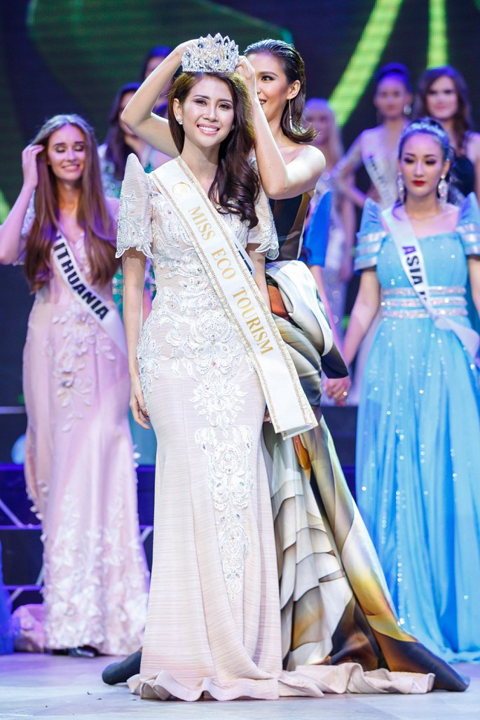 Việc đạt kết quả Miss Eco Tourism là phần thưởng xứng đáng cho những gì cô gái Long An này kiên trì và quyết tâm trong suốt thời gian qua. Kết quả này cũng cho thấy Top 3 cuộc thi Hoa khôi du lịch Việt Nam 2017 đều đạt những thành tích đáng tự hào khi bước ra đấu trường nhan sắc quốc tế (trước đó Á khôi 1 Nguyễn Thị Thành tham gia Miss Eco International 2017 cũng giành danh hiệu Á hậu 3 và Hoa khôi Khánh Ngân tham gia Miss Globe 2017 đăng quang cuộc thi).