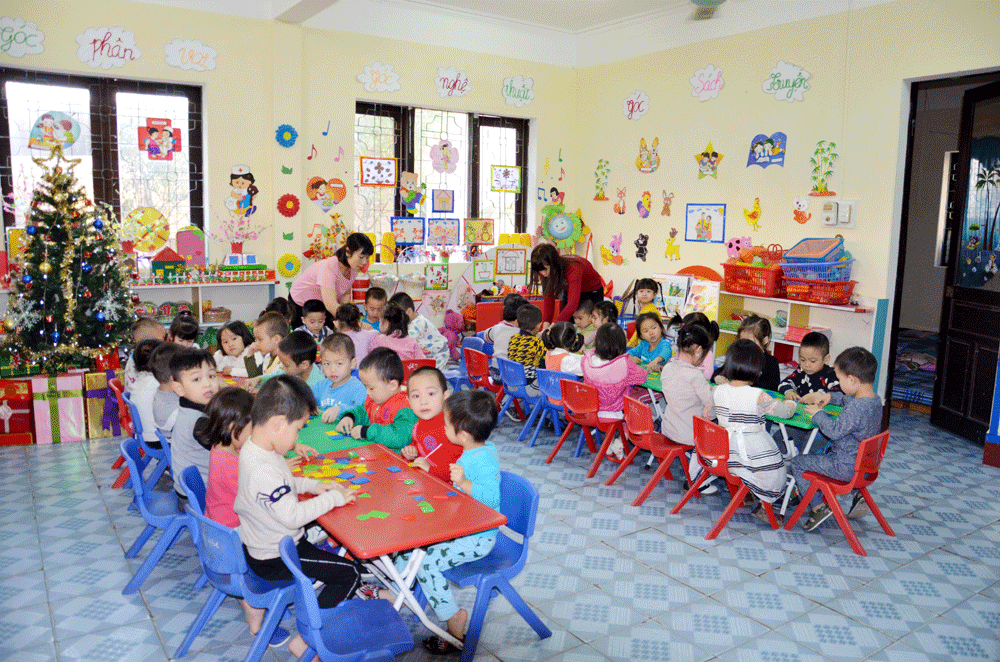 Giờ học của trẻ 4 tuổi A2, Trường Mầm non Hoa Hồng (TX Quảng Yên)