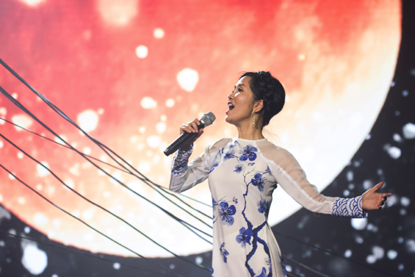 Hồng Nhung