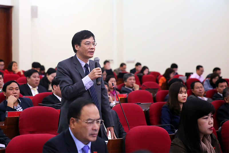 Cục trưởng Cục Thuế tỉnh Trần Văn Ninh trả lời chất vấn về các giải pháp chống thất thu thuế