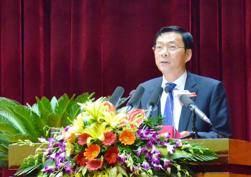 Đồng chí Nguyễn Văn Đọc, Bí thư Tỉnh ủy, Chủ tịch HĐND tỉnh phát biểu tại phiên bế mạc.