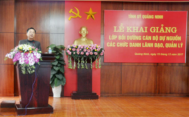 Đồng chí Nguyễn Văn Đọc, Bí thư Tỉnh ủy, Chủ tịch HĐND tỉnh phát biểu chỉ đạo tại lễ khai giảng.