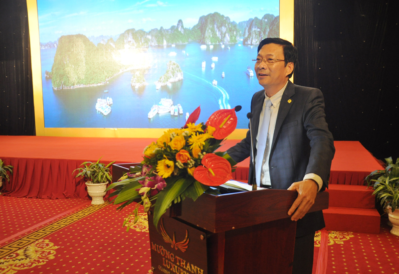 Đồng chí Nguyễn Văn Đọc, Bí thư Tỉnh uỷ, Chủ tịch HĐND tỉnh phát biểu tại hội nghị
