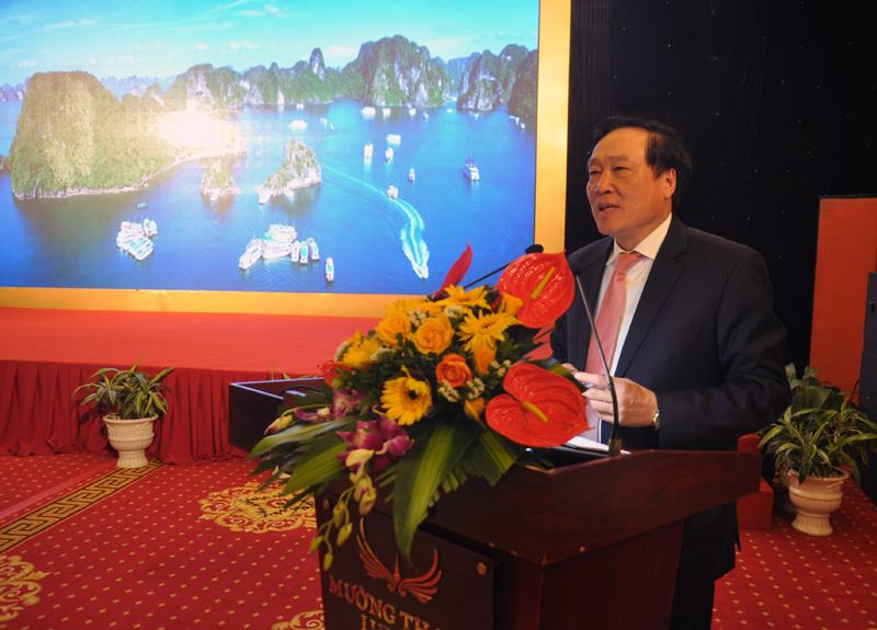 Đồng chí Nguyễn Hòa Bình, Bí thư T.Ư Đảng, Chánh án TANDTC phát biểu kết luận tại hội nghị
