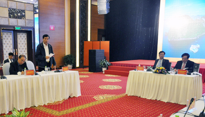 Đồng chí Nguyễn Đức Long, Phó Bí thư Tỉnh uỷ, Chủ tịch UBND tỉnh phát biểu tại hội nghị