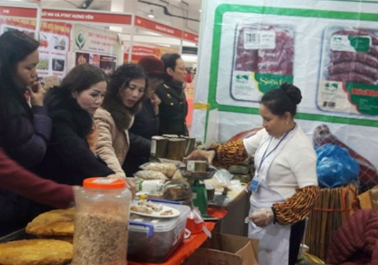 Các sản phẩm chế biến từ thịt lợn Móng Cái của HTX Nông nghiệp Hữu cơ An Lộc (TP Móng Cái)Ngày hội văn hóa các dân tộc Quảng Ninh và Triển lãm giới thiệu, quảng bá các sản phẩm làng nghề khu vực phía Bắc năm 2017.