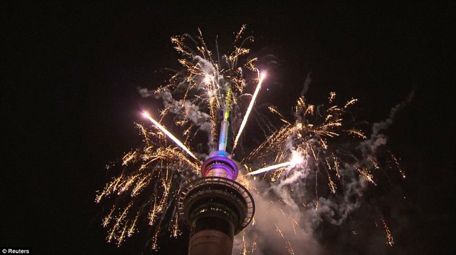  Sau New Zealand, Australia là quốc gia tiếp theo đón năm mới 2018 bằng đại tiệc pháo hoa hoành tráng. Ảnh: Reuters. 
