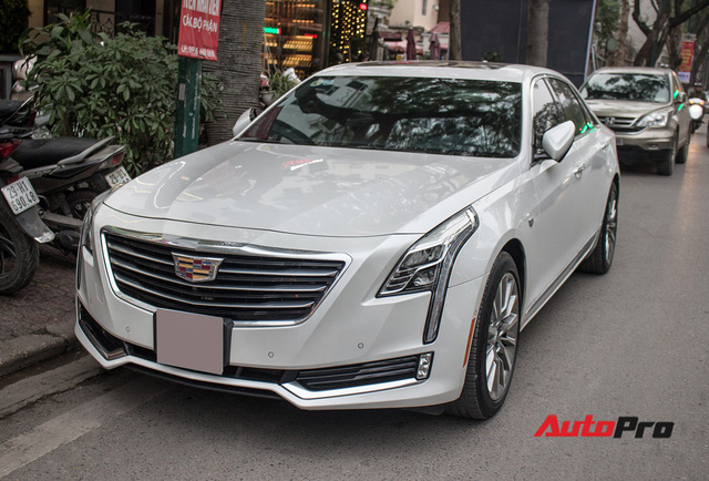 Chiếc Cadillac CT6 Premium Luxury 3.0 đầu tiên xuất hiện tại Hà Nội.