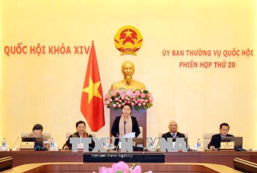 Chủ tịch Quốc hội Nguyễn Thị Kim Ngân phát biểu khai mạc phiên họp (Ảnh: TTXVN)