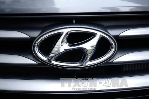 Logo của hãng xe Hyundai. Ảnh: EPA/TTXVN